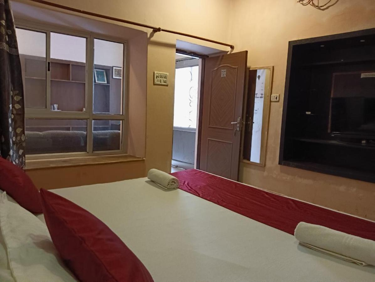 Shree Krishna Hotel Inn Варанаси Екстериор снимка